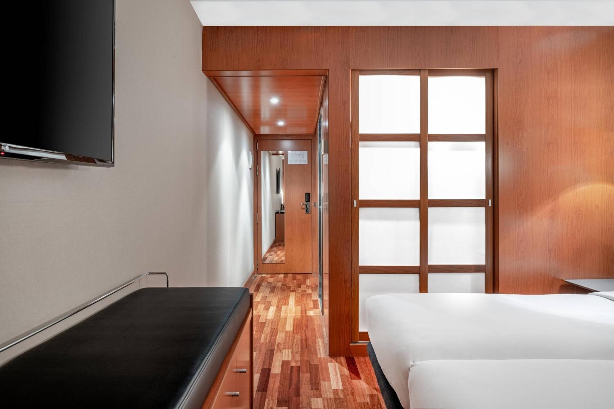 Ac Hotel La Rioja By Marriott Logrono Exterior photo